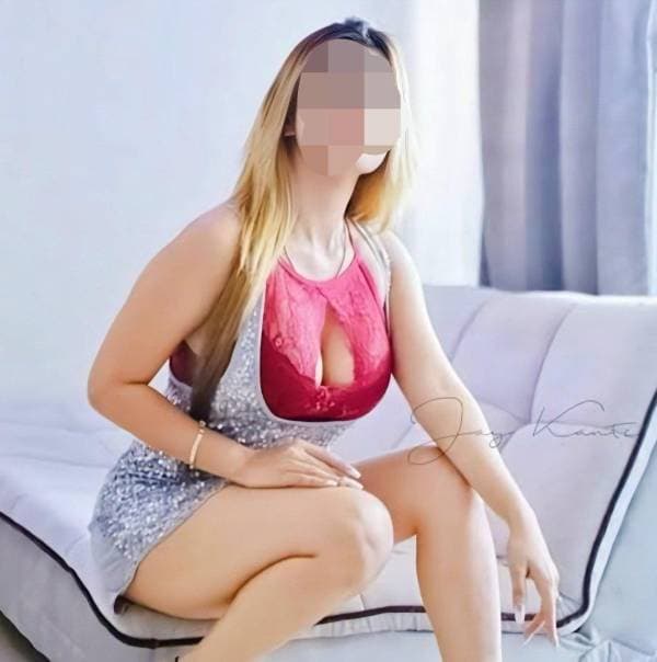 අලුත් Girsල ඉන්න Boralesgamuwa සුපිරි LuxurySPA එක | බොරලැස්ගමුව