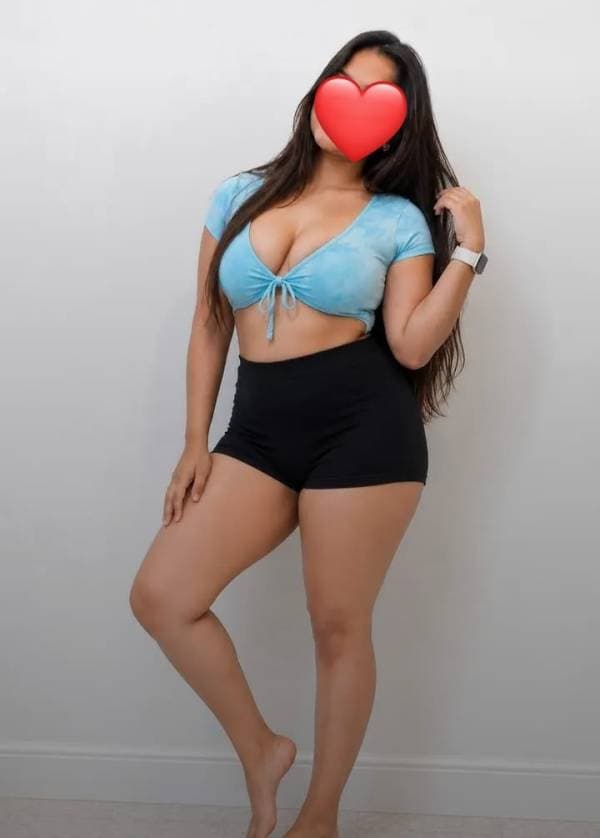 දවස ගානෙ ලස්සන Posh කෑලි ගෙන්නන Spa එක